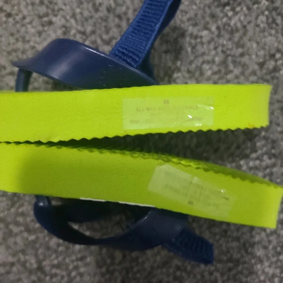 Old Navy Infant Sandals - Picture 3 of 3